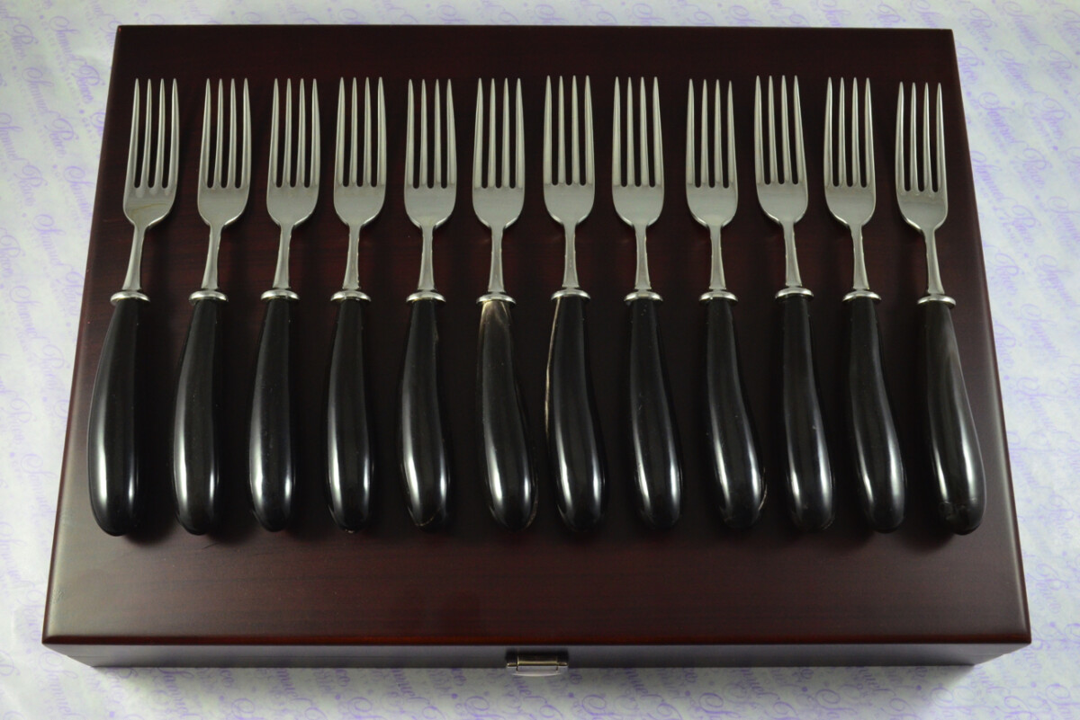 Twelve Wooden Cased Brand New Genuine Water Buffalo Handle Table Forks Made in Sheffield England