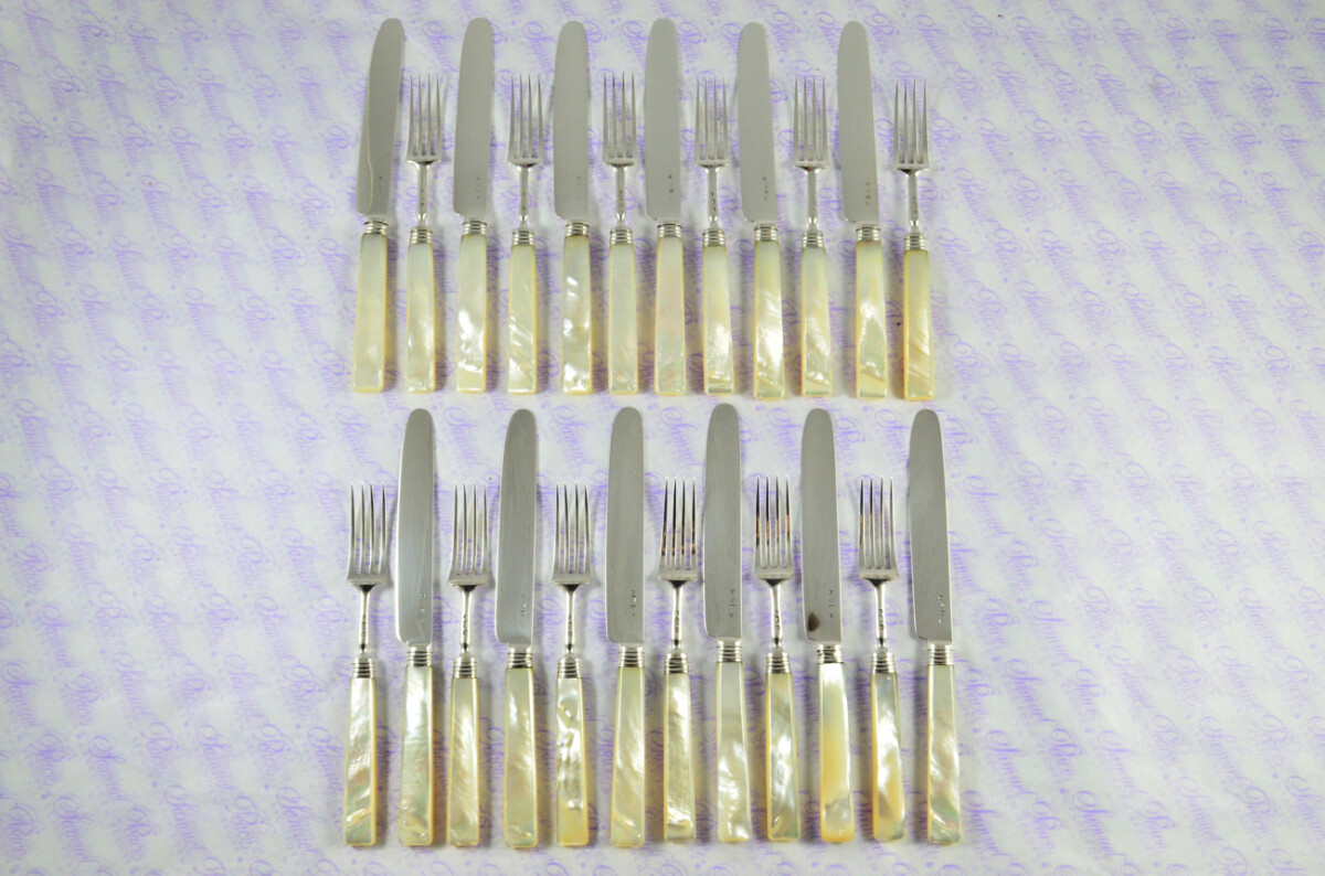 SAMUEL KNIGHT 12 PAIRS MOTHER OF PEARL & STERLING SILVER KNIVES & FORKS SHEFFIELD 1823 - Image 8