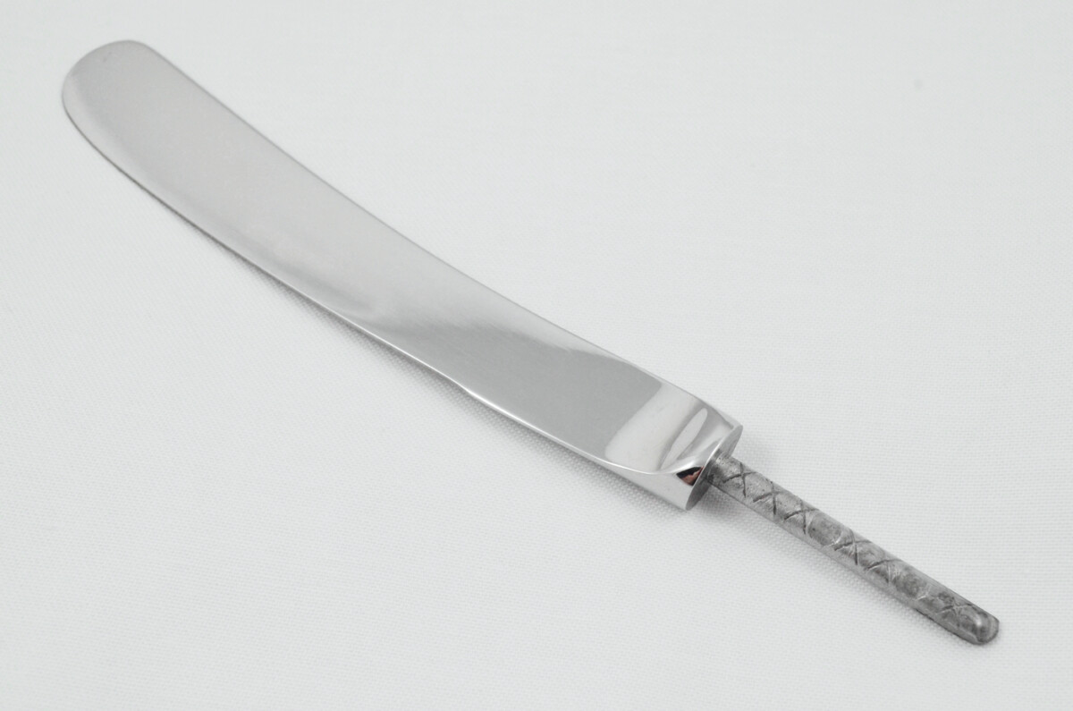Sheffield Made Stainless Steel Dessert Knife Blade - Pistol Design
