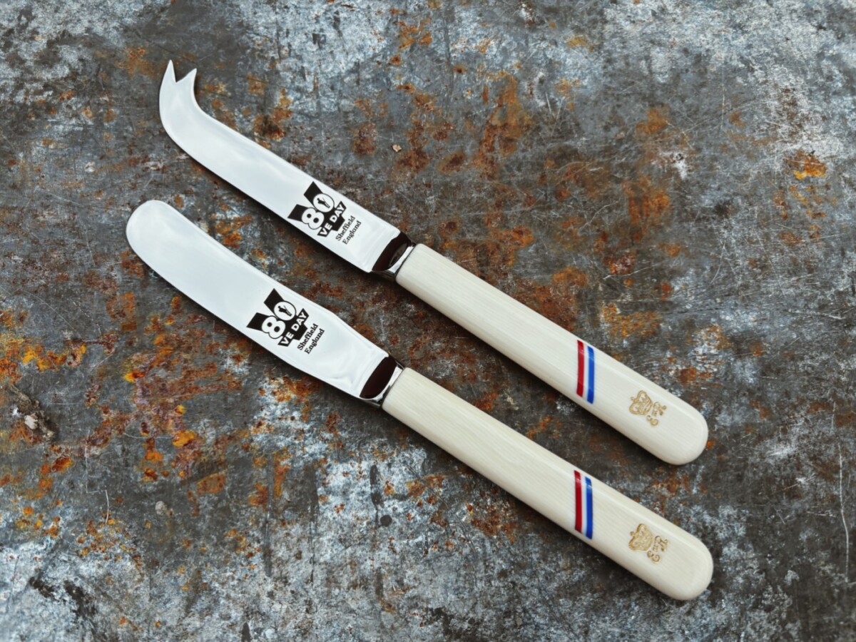 VE Day 80th Anniversary Limited Edition Cheese & Butter Knife Set