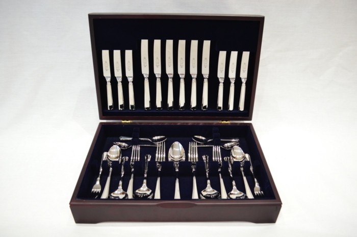 A Brand New Grecian Pattern 44 Piece Mahogany Wooden Cased Canteen - Stainless Steel - Made in Sheffield