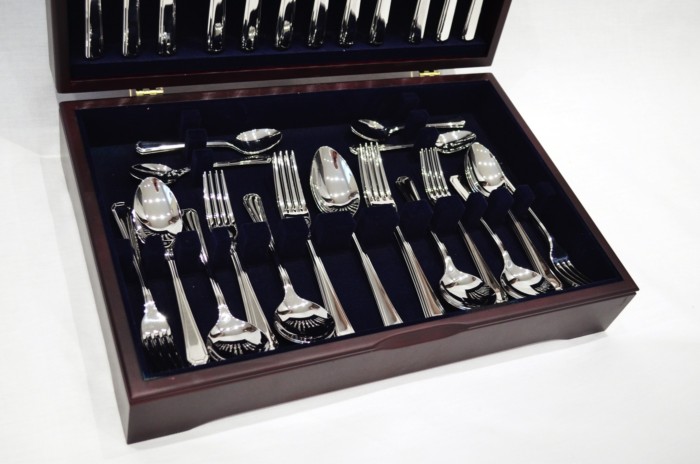 A Brand New Grecian Pattern 44 Piece Mahogany Wooden Cased Canteen - Stainless Steel - Made in Sheffield - Image 3