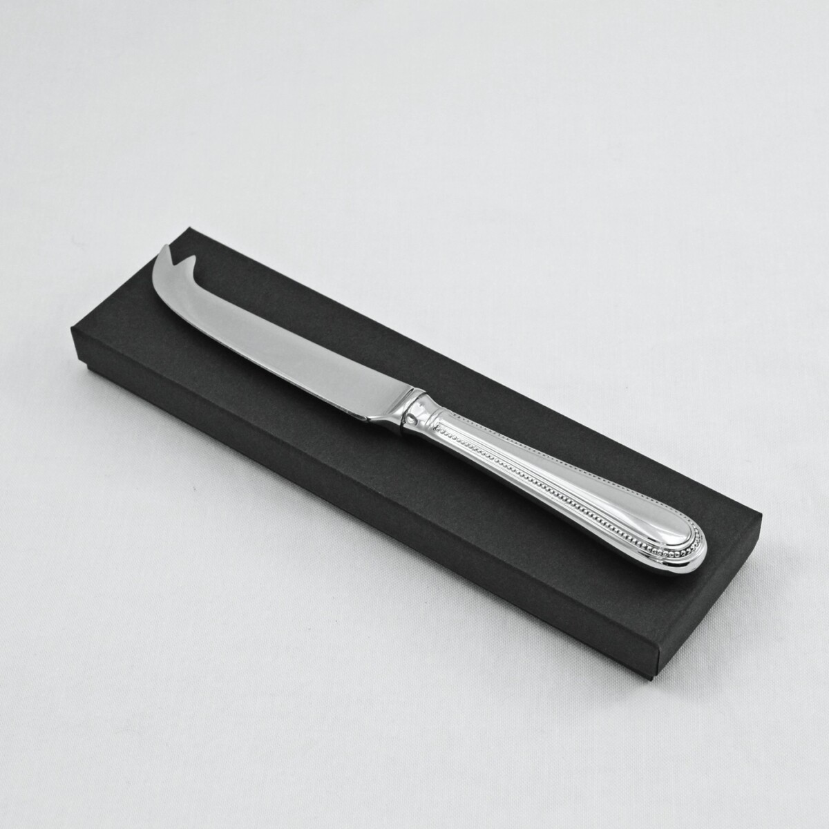 A Bead Pattern Stainless Steel Cheese Knife Gift Boxed