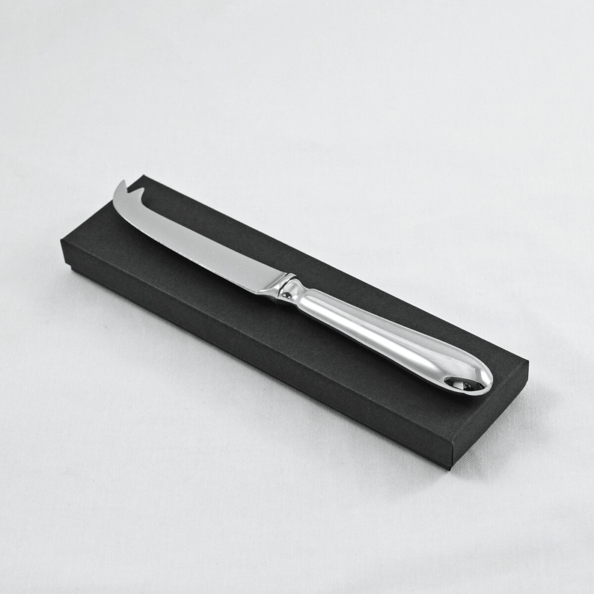 An Old English Pattern Stainless Steel Cheese Knife Gift Boxed
