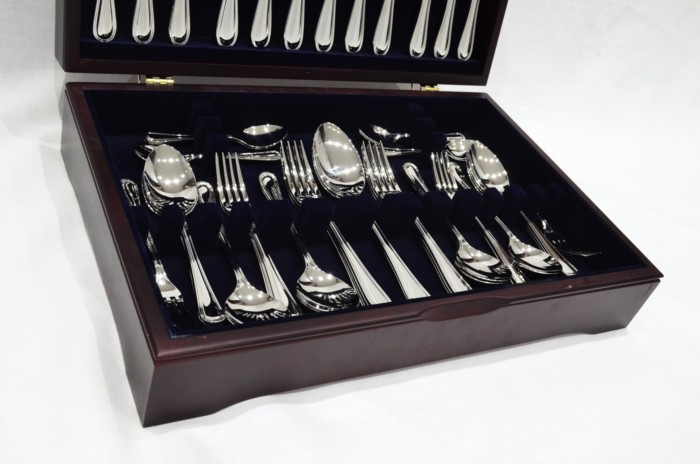 A Brand New Old English Thread Pattern 44 Piece Mahogany Wooden Cased Canteen - Stainless Steel - Made in Sheffield - Image 3