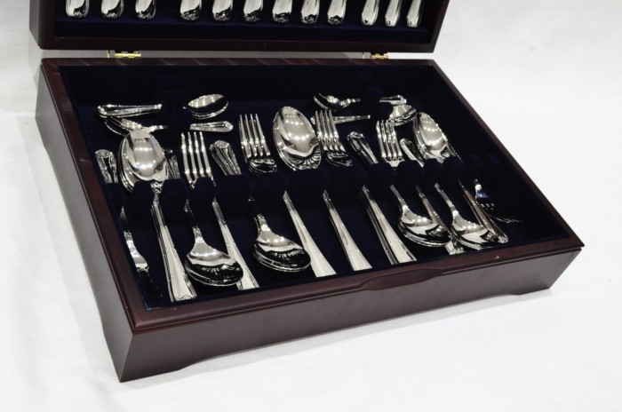 A Brand New Empire Pattern 44 Piece Mahogany Wooden Cased Canteen - Stainless Steel - Made in Sheffield - Image 3
