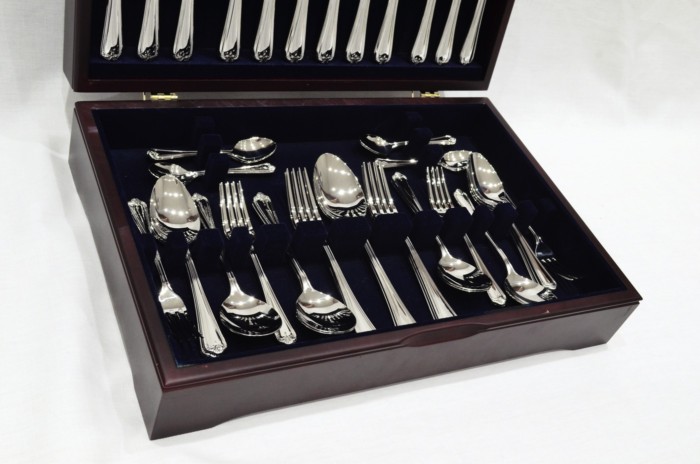 A Brand New Jesmond Pattern 44 Piece Mahogany Wooden Cased Canteen - Stainless Steel - Made in Sheffield - Image 3