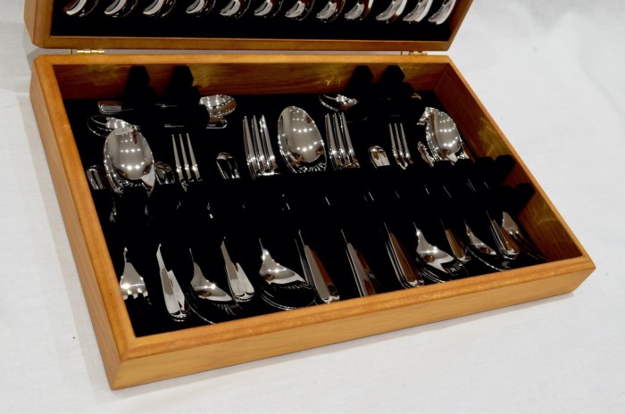 A Brand New Pistol Pattern 44 Piece Oak Wooden Cased Canteen - Stainless Steel - Made in Sheffield - Image 3