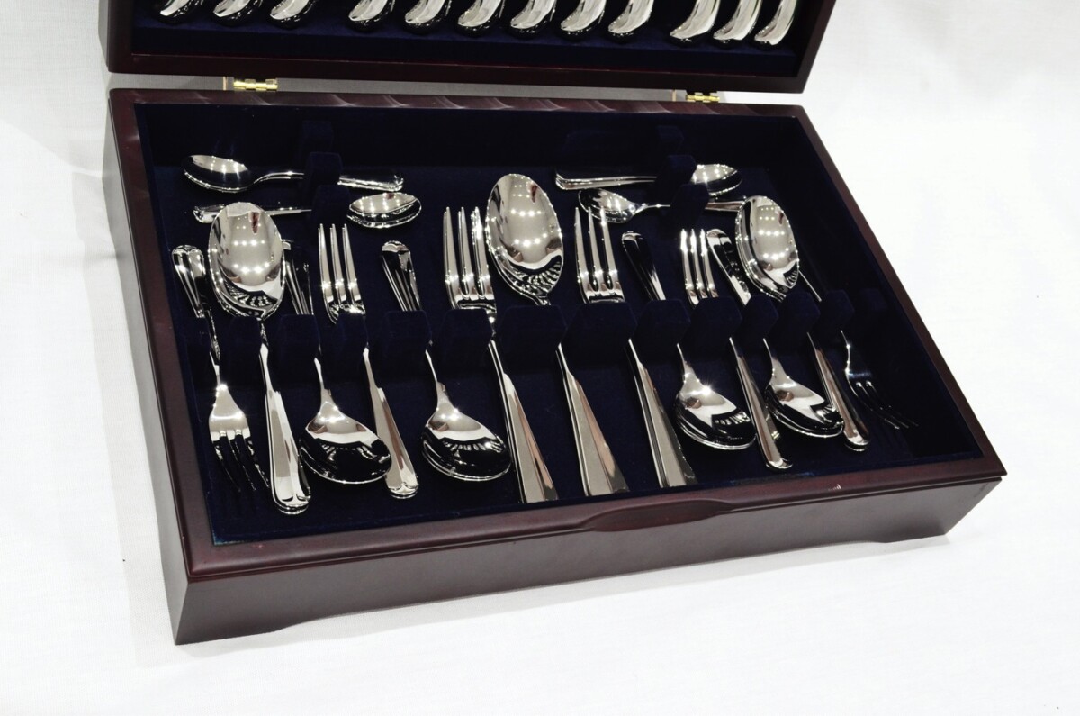 A Brand New Pistol Pattern 44 Piece Mahogany Wooden Cased Canteen - Stainless Steel - Made in Sheffield - Image 3