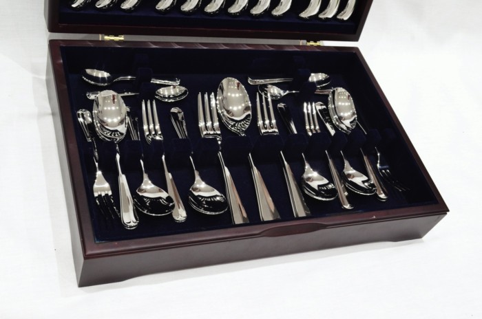 A Brand New Pistol Pattern 44 Piece Mahogany Wooden Cased Canteen - Stainless Steel - Made in Sheffield - Image 3