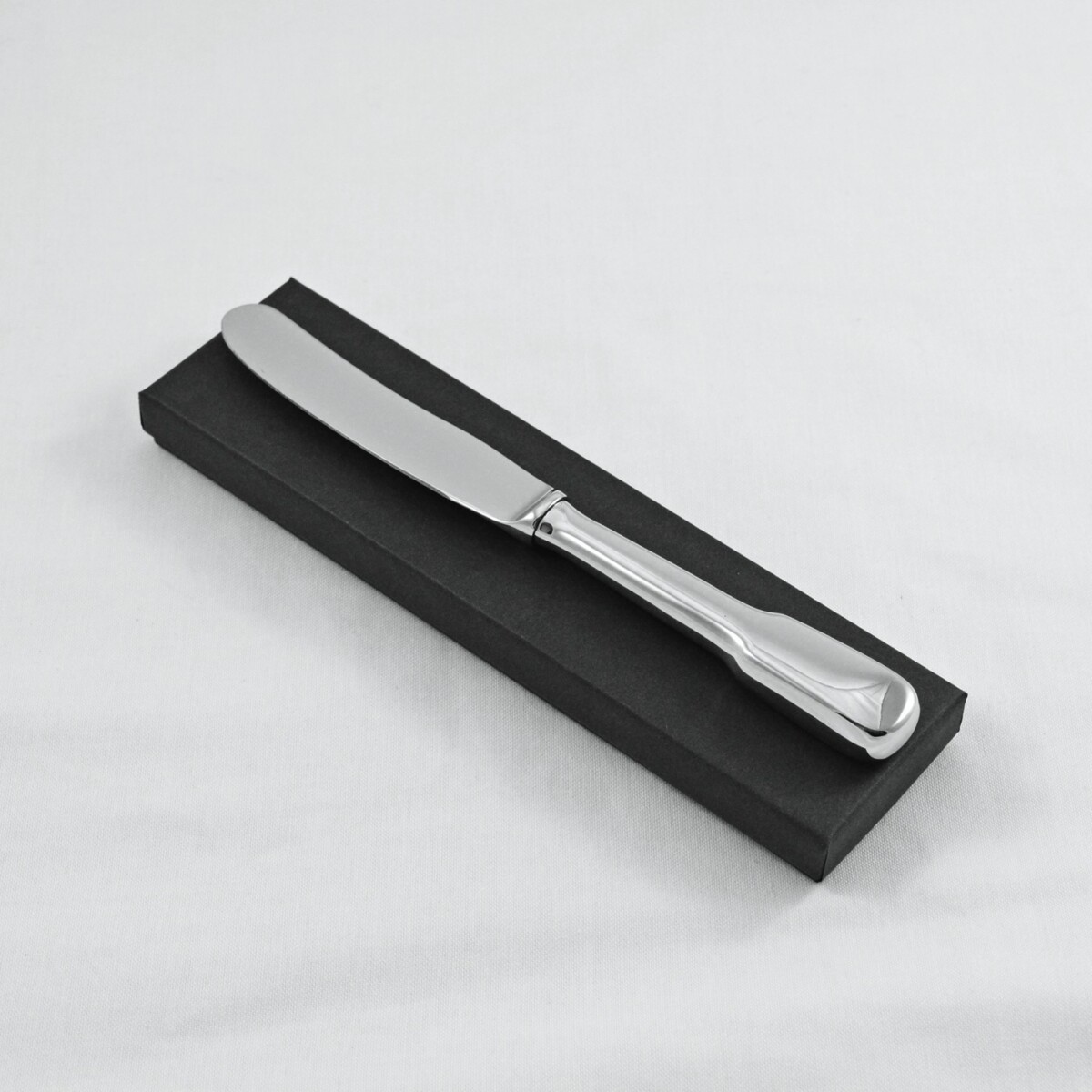 A Fiddle Pattern Stainless Steel Butter Knife Gift Boxed