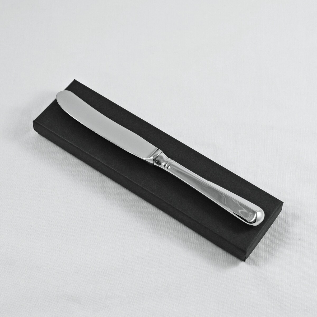 A Rattail Pattern Stainless Steel Butter Knife Gift Boxed