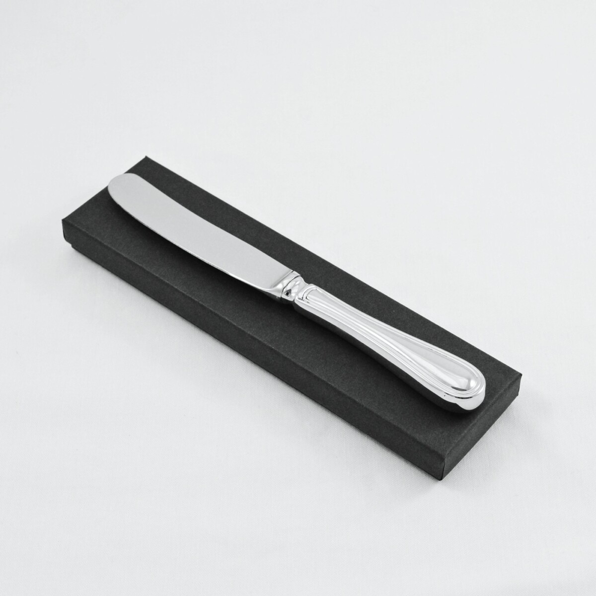 A Old English Thread Pattern Stainless Steel Butter Knife Gift Boxed