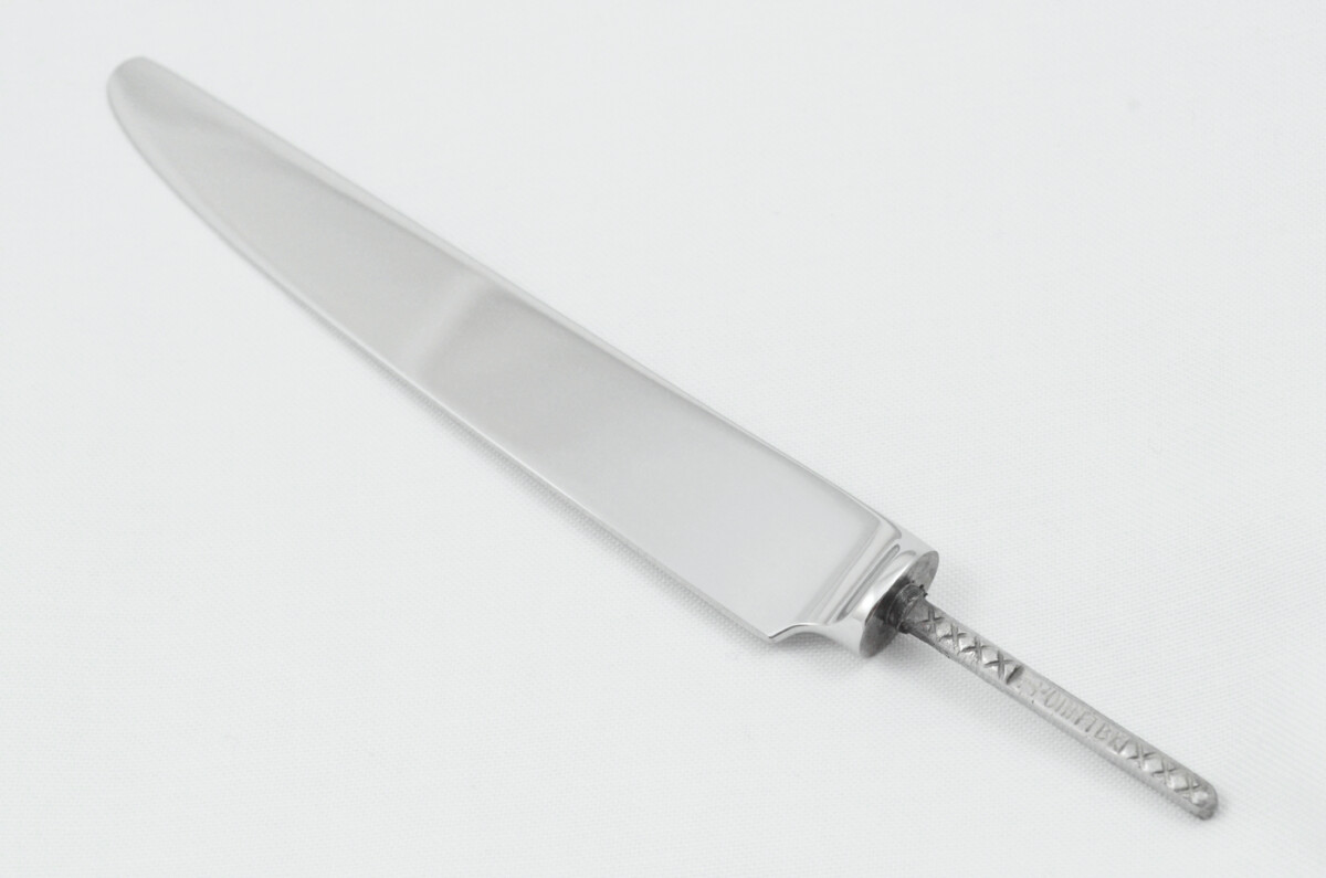 Sheffield Made Stainless Steel Table Knife Blade - Fingerpoint Design