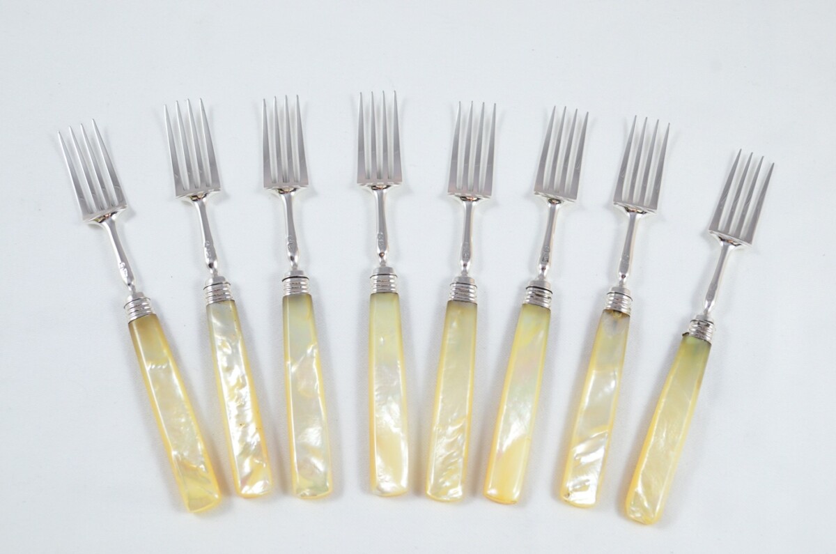 C.1800 Set of 8 Afternoon Tea Forks Solid Silver Mother Of Pearl Handles
