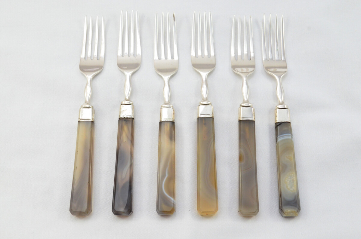 6 Pairs of Moses Brent Hand Carved Agate & Solid Silver Knives & Forks Hallmarked London 1812 - Image 6