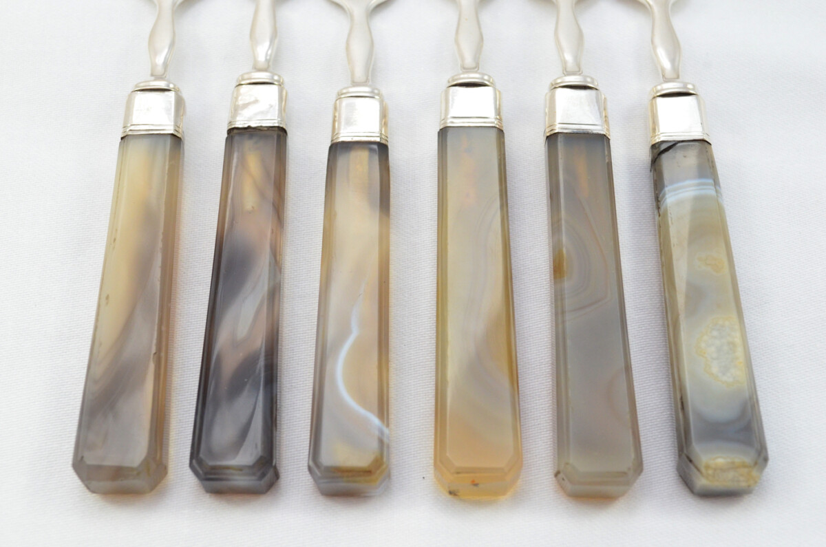6 Pairs of Moses Brent Hand Carved Agate & Solid Silver Knives & Forks Hallmarked London 1812 - Image 3