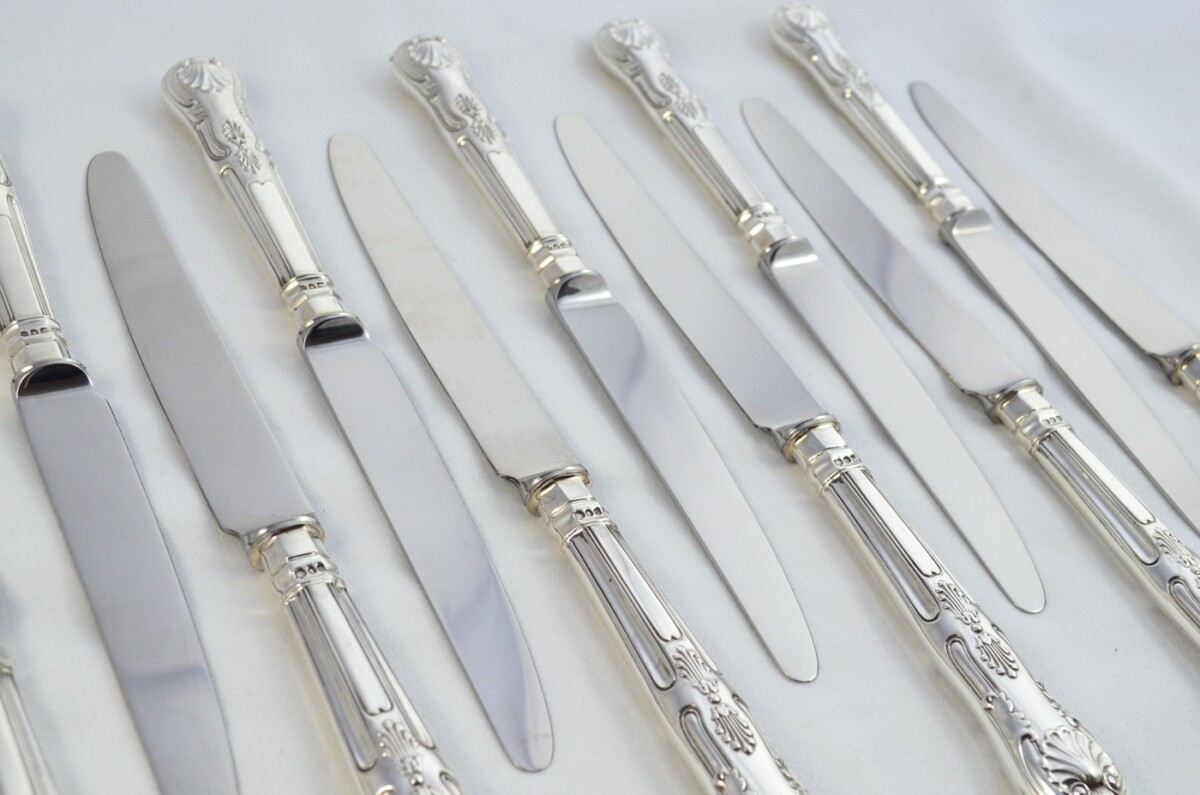 C J Vander Kings Pattern London Assayed 6 Dinner 6 Dessert Knives Sterling Silver 1989 - Image 2