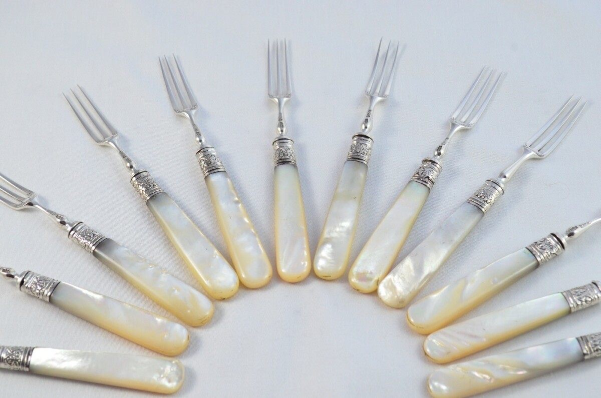 James Dixon & Sons Set Of 12 Knives and 12 Forks Mother Of Pearl Handled Solid Silver 1909 - Image 4
