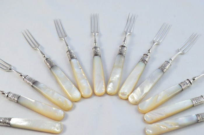 James Dixon & Sons Set Of 12 Knives and 12 Forks Mother Of Pearl Handled Solid Silver 1909 - Image 4