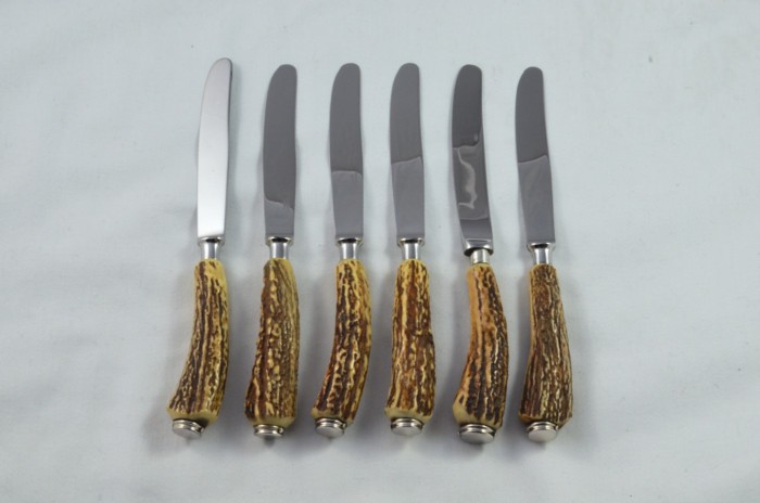 A Gorgeous C.1900's Canteen of Sambar Stag Handled Cutlery for 6 People Made in Germany - Carbon Steel - Image 7