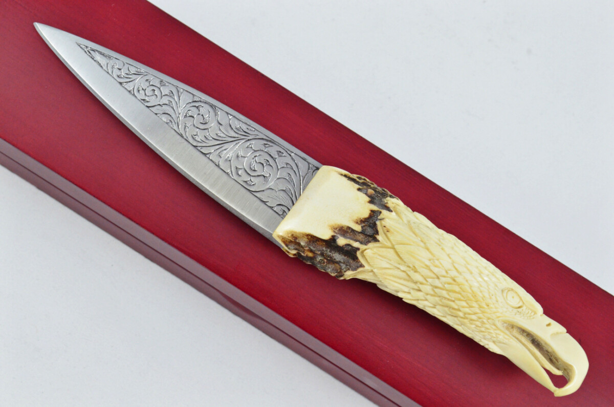 Astonishing Bespoke Hand Carved Bald Eagle Stag Horn Antler Handle Sgian Dubh Hand Engraved Blade Sheffield England - Image 13
