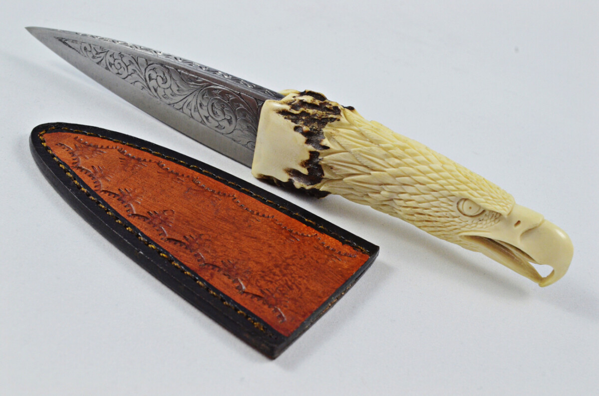 Astonishing Bespoke Hand Carved Bald Eagle Stag Horn Antler Handle Sgian Dubh Hand Engraved Blade Sheffield England