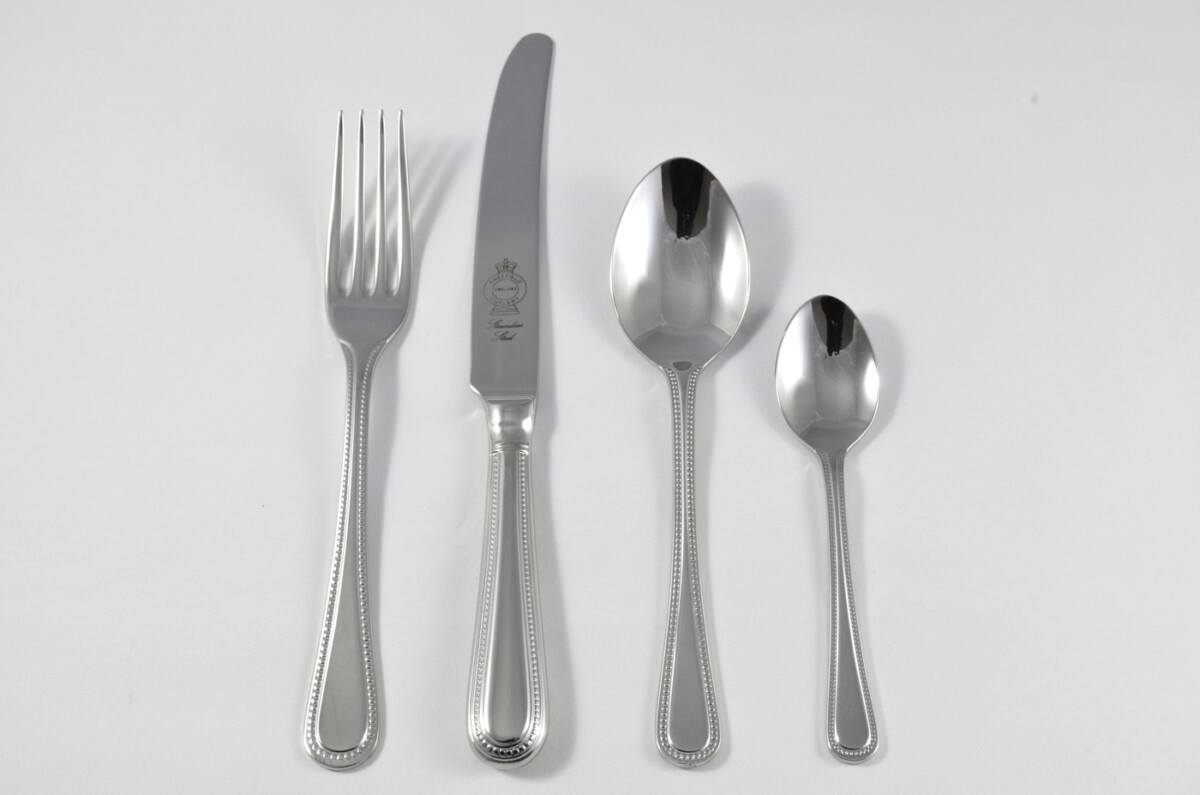 New Bead Pattern 4 Piece place Setting Made in Sheffield England Stainless Steel Cutlery