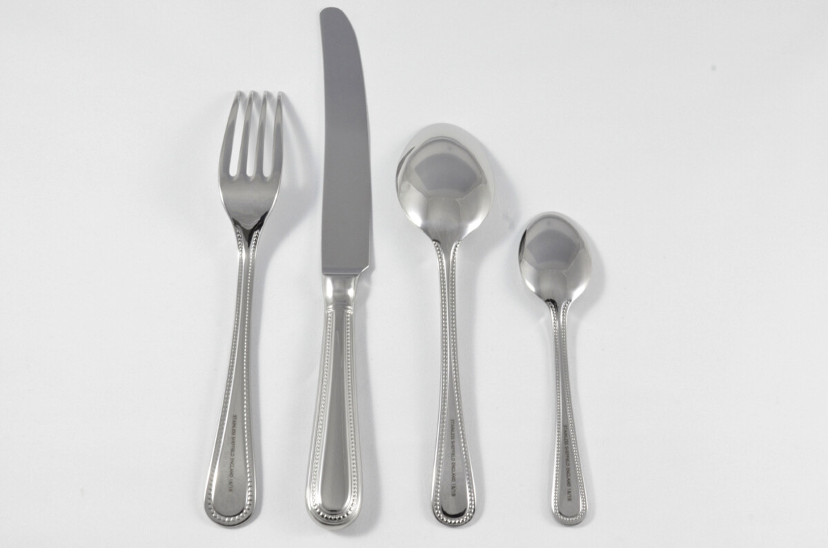 New Bead Pattern 4 Piece place Setting Made in Sheffield England Stainless Steel Cutlery - Image 2