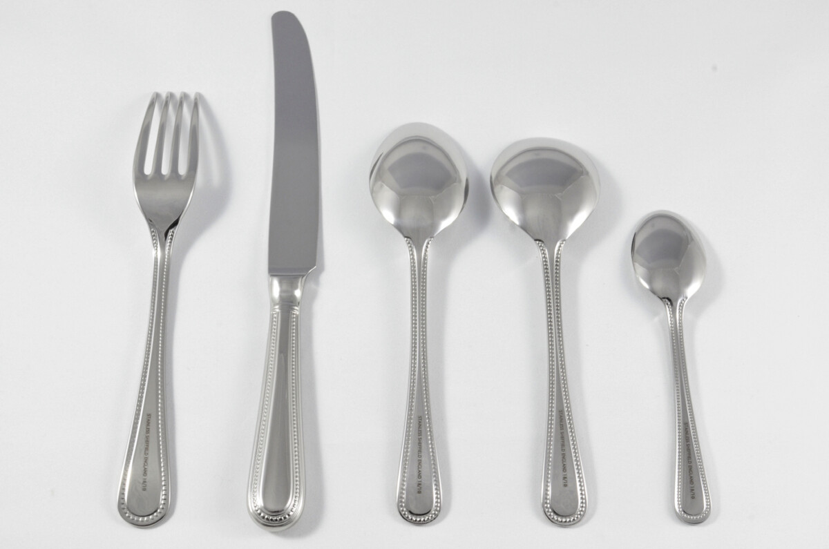 New Bead Pattern 5 Piece place Setting Made in Sheffield England Stainless Steel Cutlery - Image 2