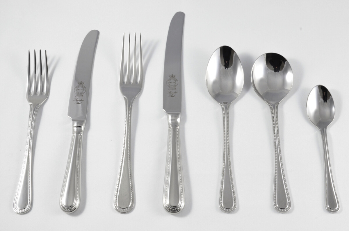New Bead Pattern 7 Piece place Setting Made in Sheffield England Stainless Steel Cutlery