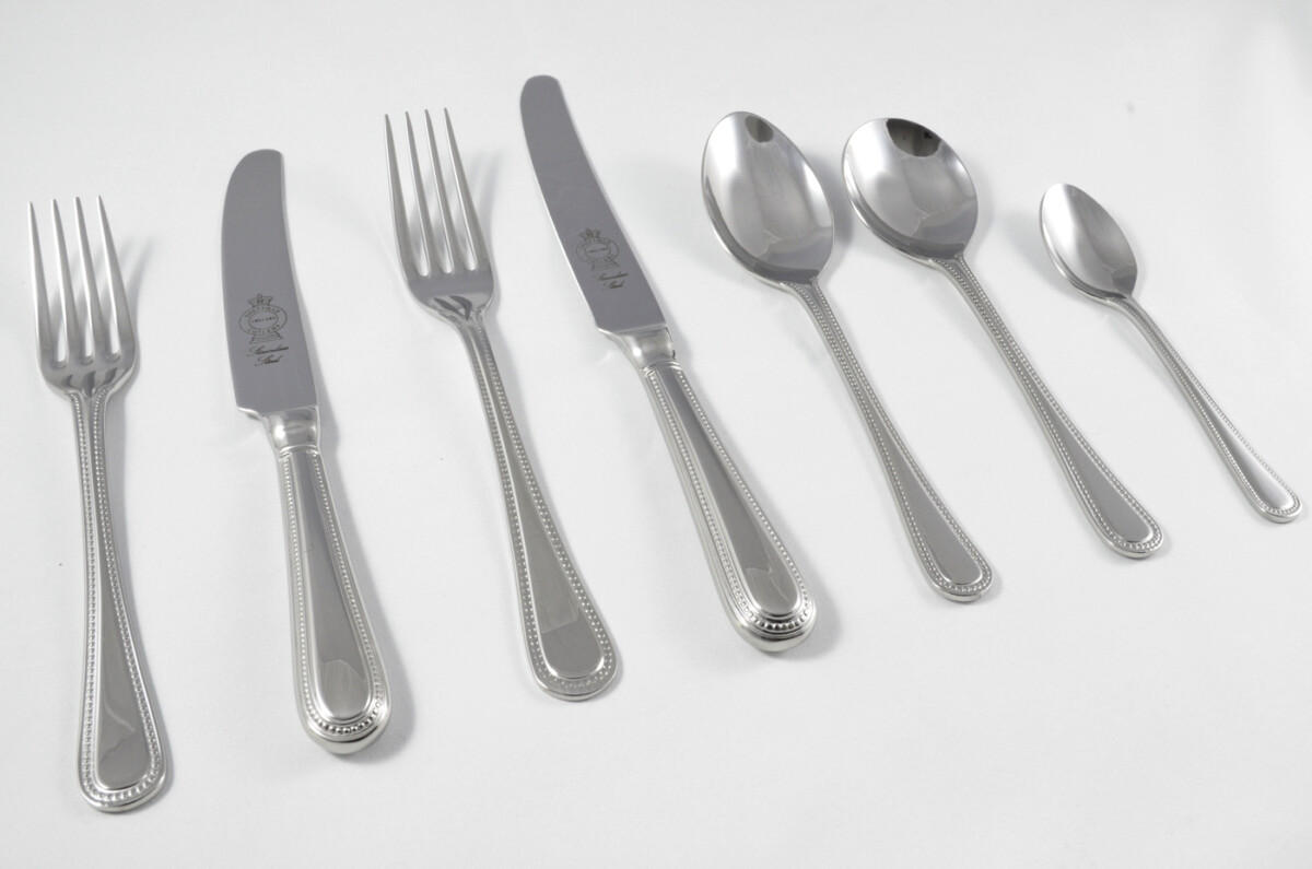New Bead Pattern 7 Piece place Setting Made in Sheffield England Stainless Steel Cutlery - Image 3