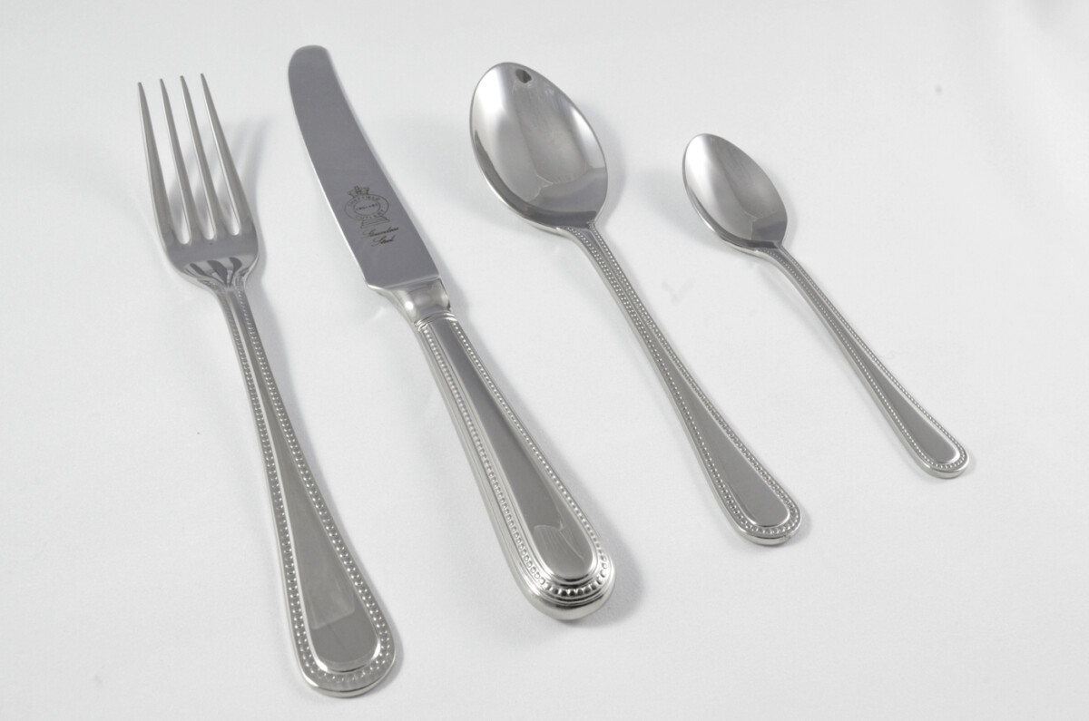 New Bead Pattern 4 Piece place Setting Made in Sheffield England Stainless Steel Cutlery - Image 3