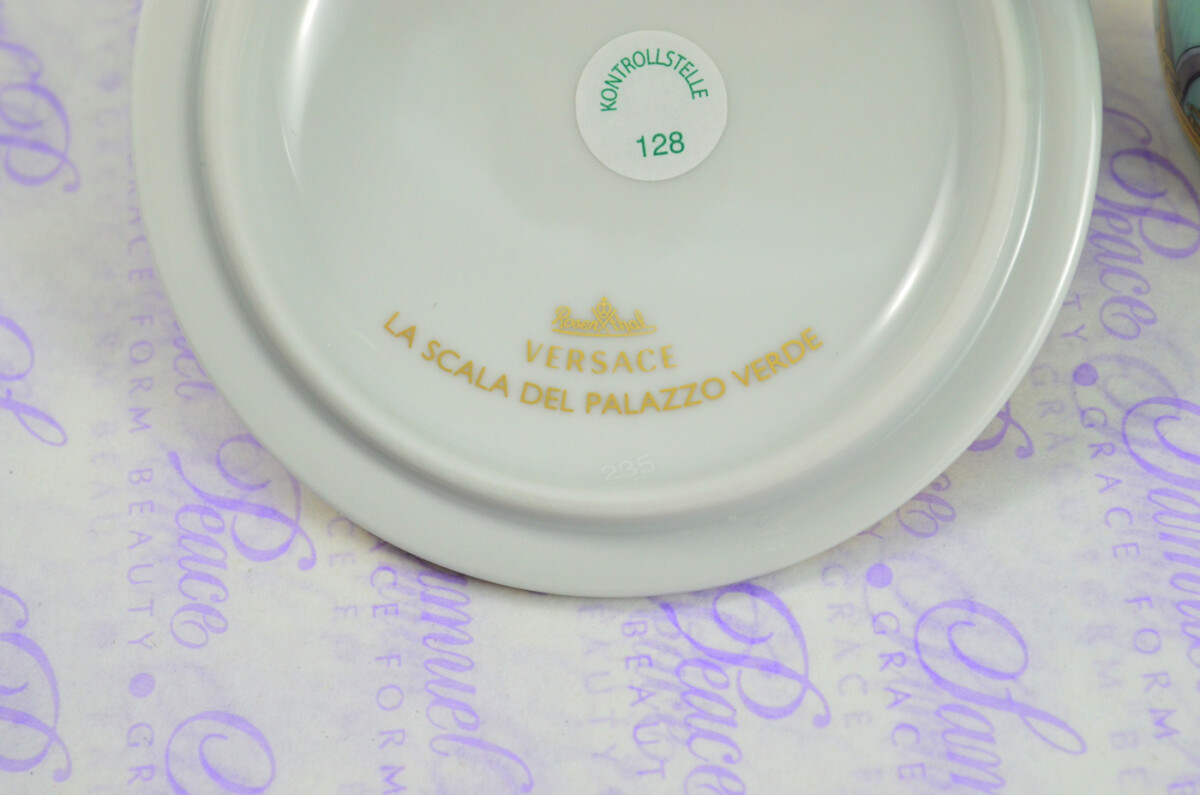 Versace Scala Del Palazzo Verde Scented Candle - Image 7
