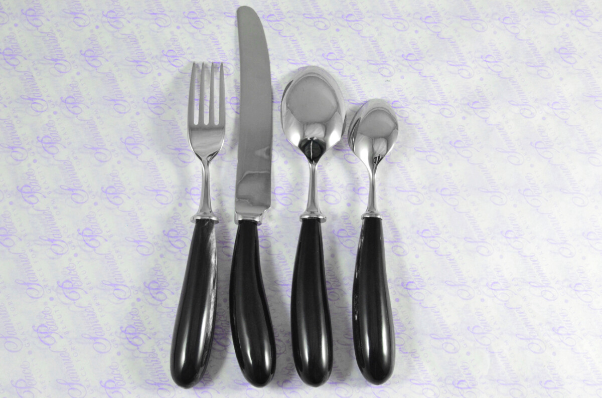 Amazing Genuine Water Buffalo Handle 4 Piece Place Setting Made in Sheffield England Stainless Steel Cutlery - Image 3