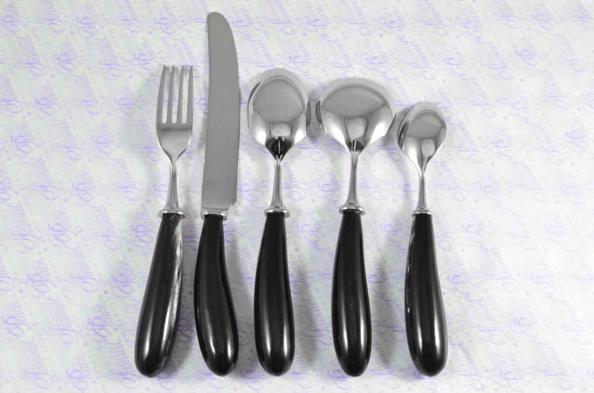 Amazing Genuine Water Buffalo Handle 5 Piece Place Setting Made in Sheffield England Stainless Steel Cutlery - Image 3