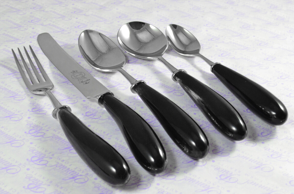 Amazing Genuine Water Buffalo Handle 5 Piece Place Setting Made in Sheffield England Stainless Steel Cutlery - Image 2