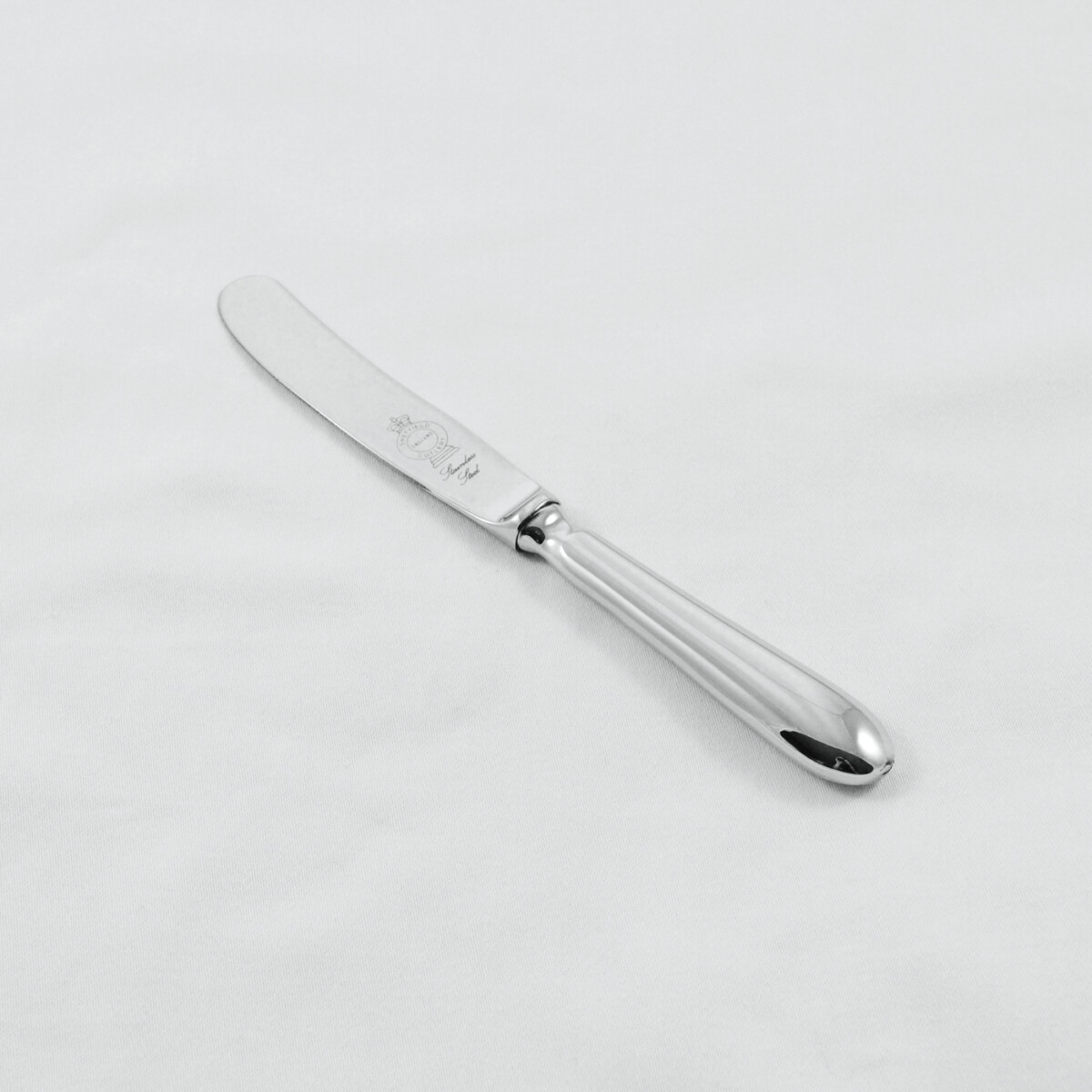 An Old English Pattern Stainless Steel Butter Knife Gift Boxed And Engraved 'Sheffield, England' - Image 2