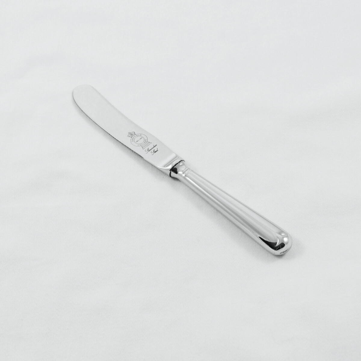 An Old English Pip Pattern Stainless Steel Butter Knife Gift Boxed And Engraved 'Sheffield, England' - Image 2