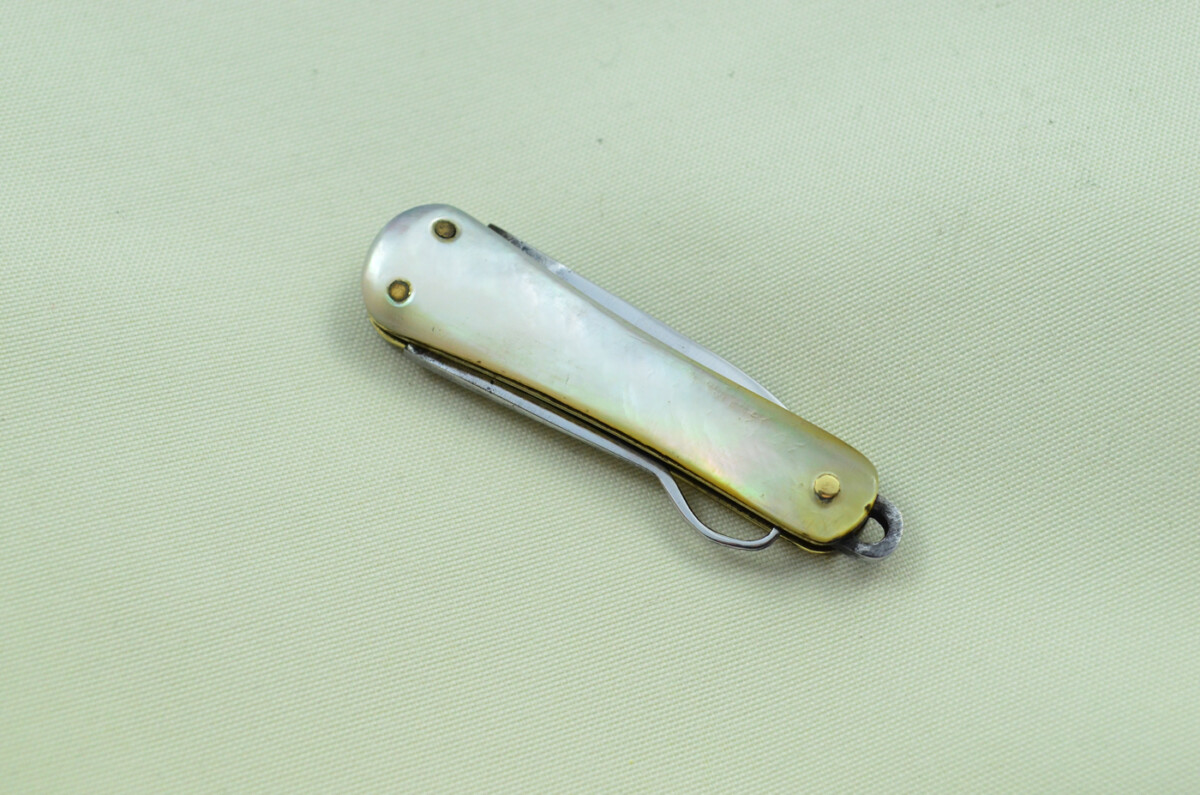 Tiny Ladies Double Blade Fantastic Carbon Steel Bladed Mother Of Pearl Fully Restored Sheffield Made Pen/Pocket Knife c1900 Maker Not Known - Image 9