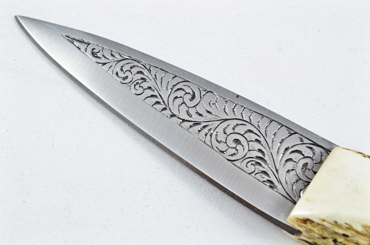 Astonishing Bespoke Hand Carved Buzzard Stag Horn Antler Handle Sgian Dubh Hand Engraved Blade Sheffield England - Image 8