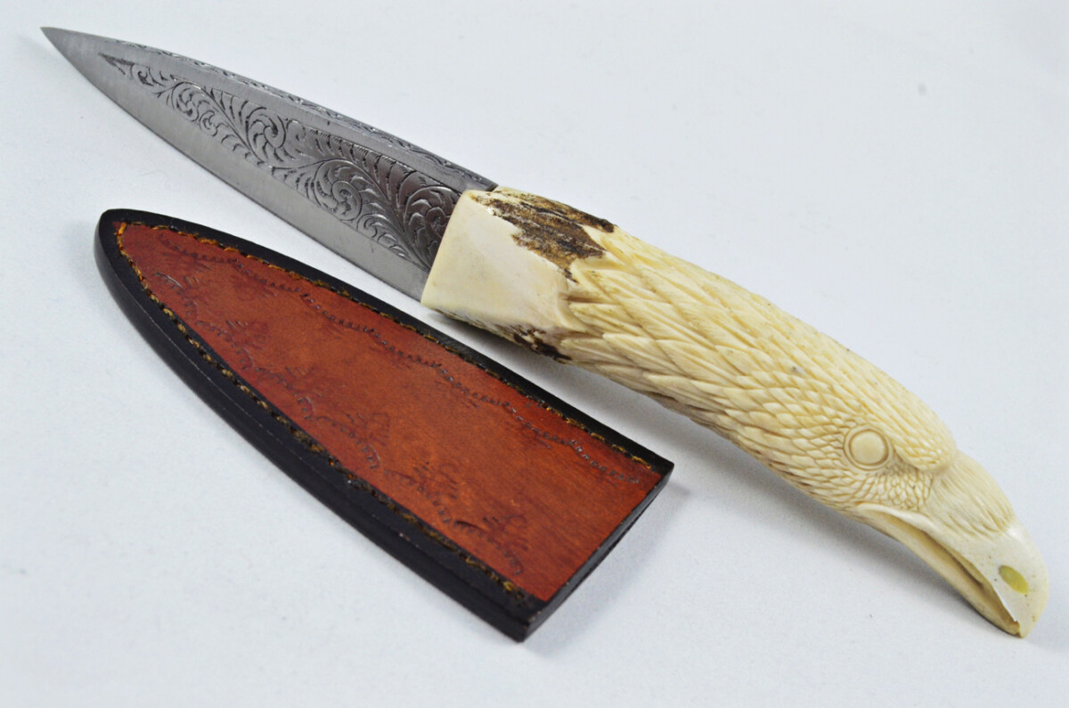 Astonishing Bespoke Hand Carved Buzzard Stag Horn Antler Handle Sgian Dubh Hand Engraved Blade Sheffield England