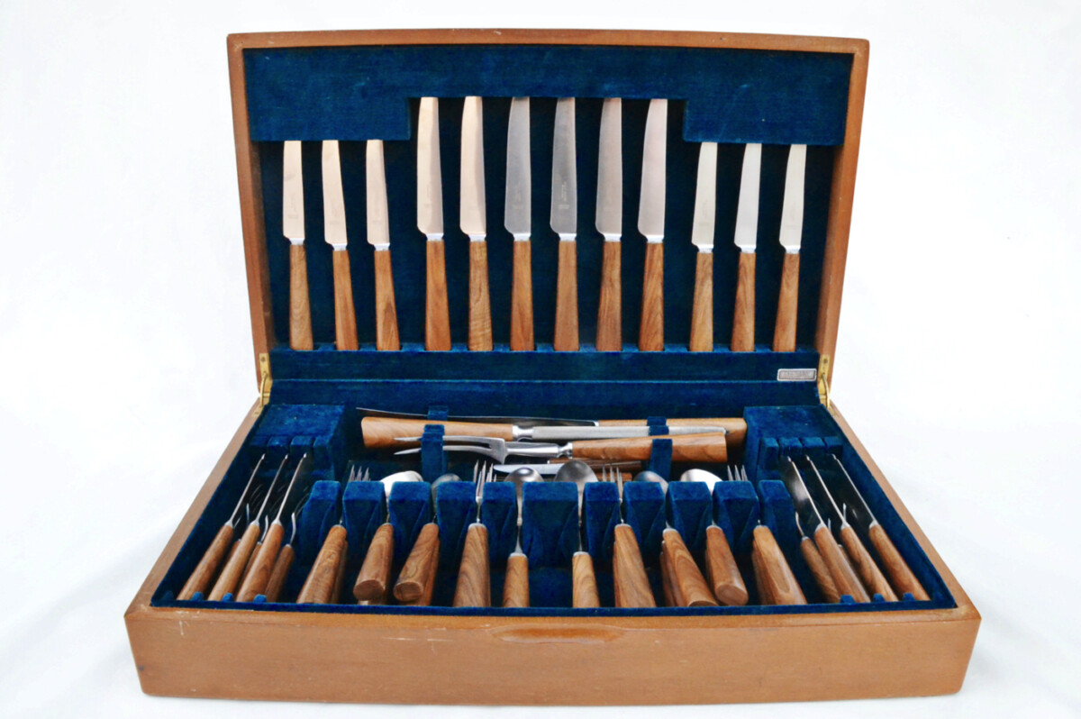 Rare Rosewood Handled Stainless Steel Canteen of Cutlery by Mills More – Made in Sheffield, England