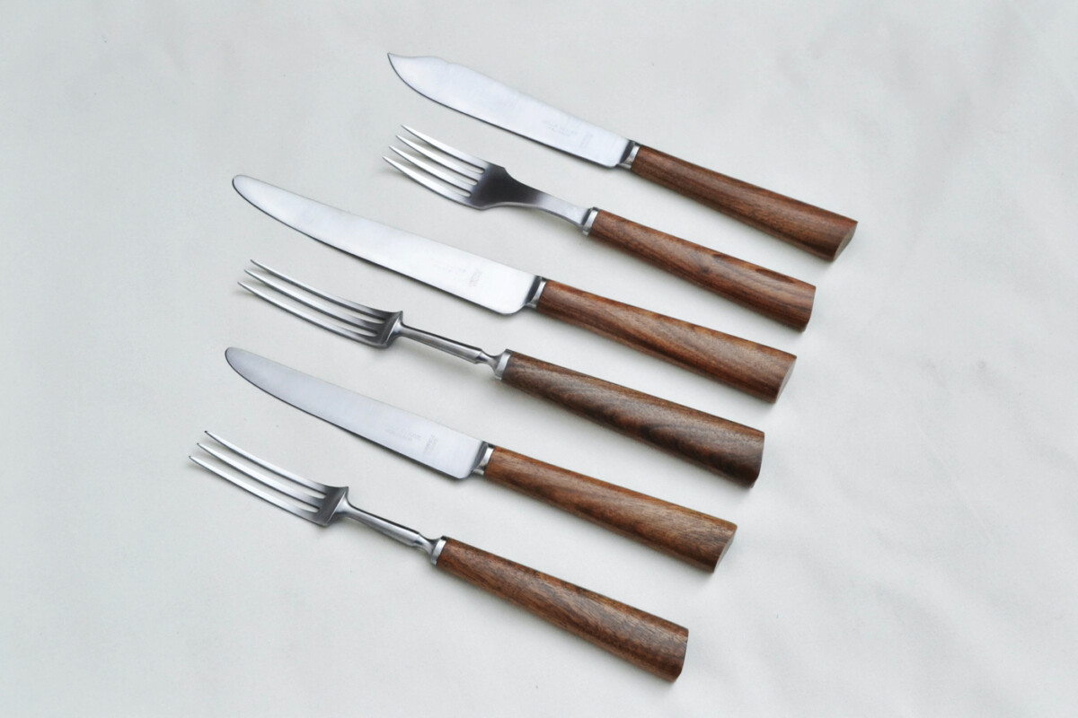 Rare Rosewood Handled Stainless Steel Canteen of Cutlery by Mills More – Made in Sheffield, England - Image 4