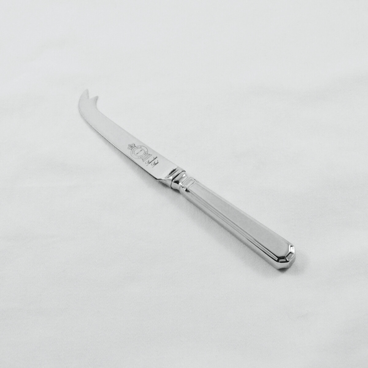 A Grecian Pattern Stainless Steel Cheese Knife Gift Boxed And Engraved 'Sheffield, England' - Image 2