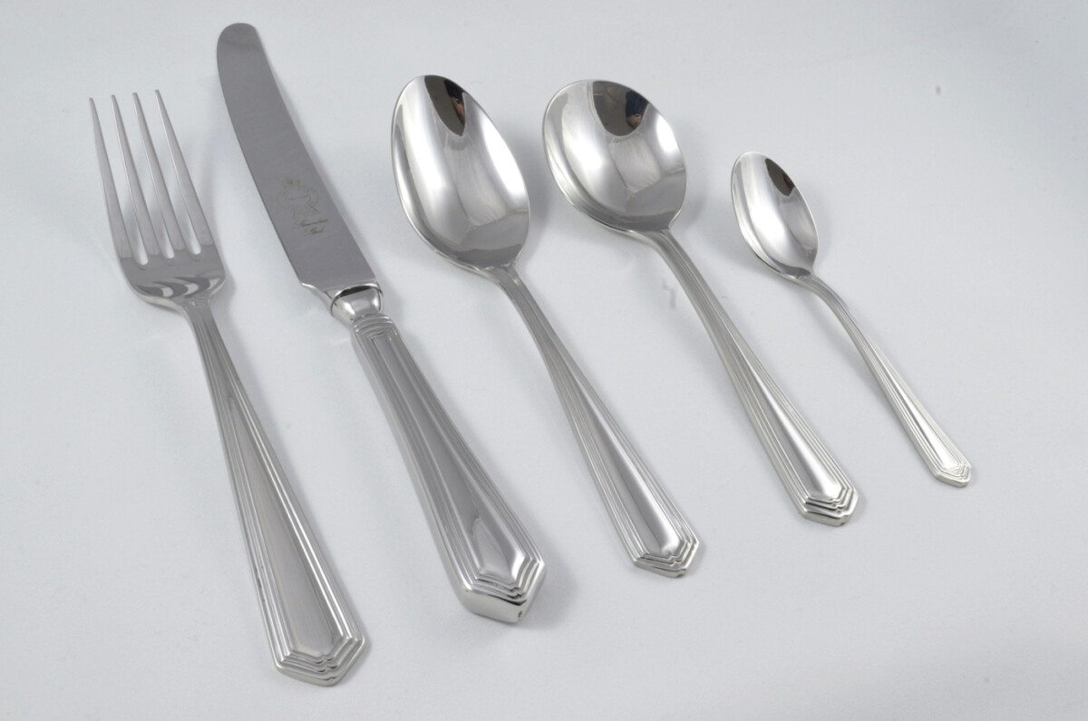 New Chester Pattern 5 Piece place Setting Made in Sheffield England Stainless Steel Cutlery - Image 3