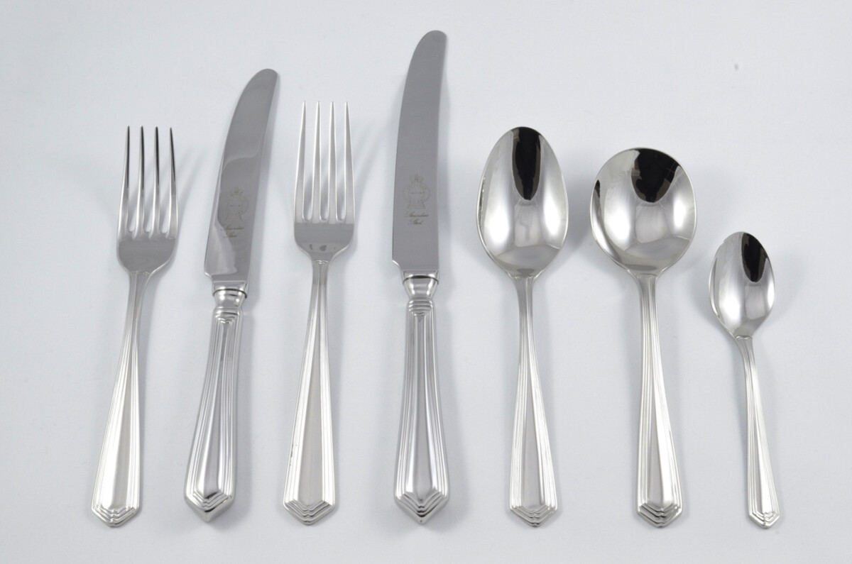 New Chester Pattern 7 Piece place Setting Made in Sheffield England Stainless Steel Cutlery