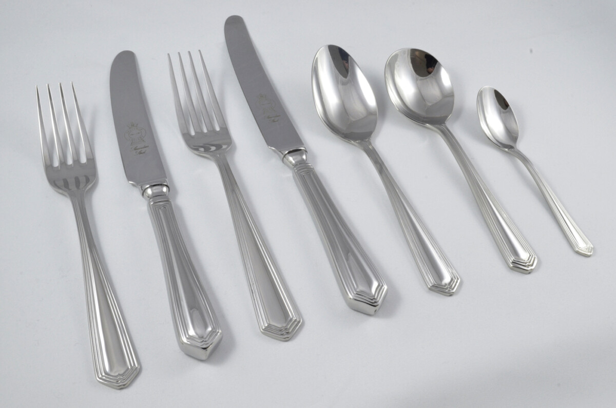New Chester Pattern 7 Piece place Setting Made in Sheffield England Stainless Steel Cutlery - Image 3