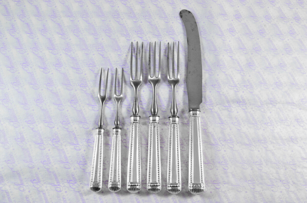 Collection of London Assayed Georgian Sterling Silver Handled Cutlery Table & Dessert Knives & Forks 1769 - Image 3