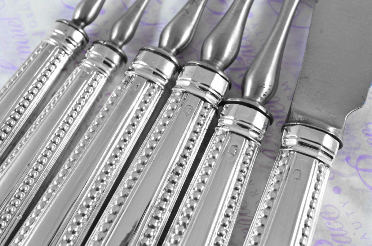 Collection of London Assayed Georgian Sterling Silver Handled Cutlery Table & Dessert Knives & Forks 1769 - Image 4